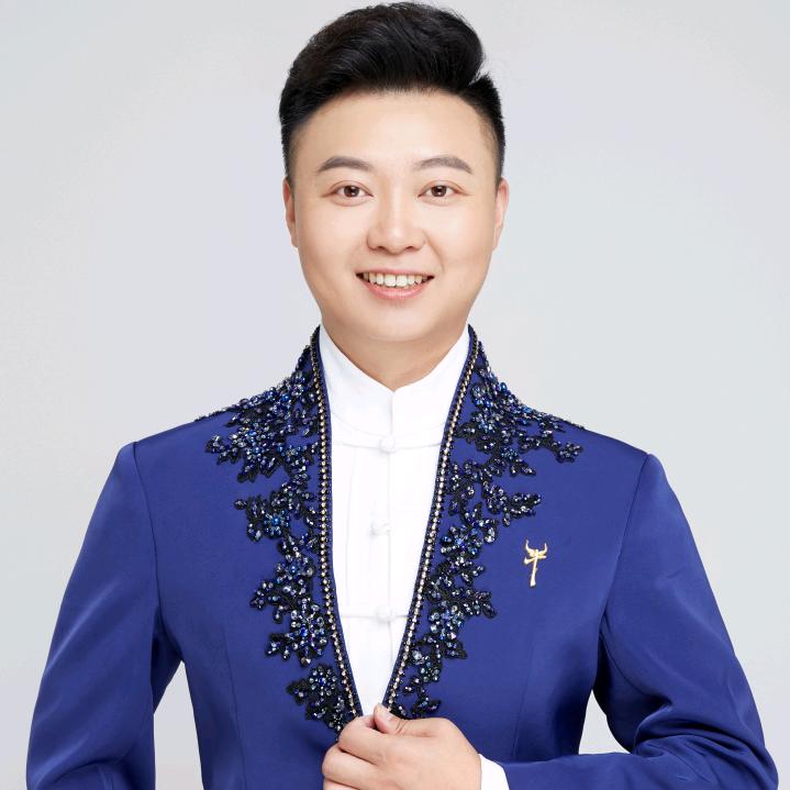男高音刘航孟