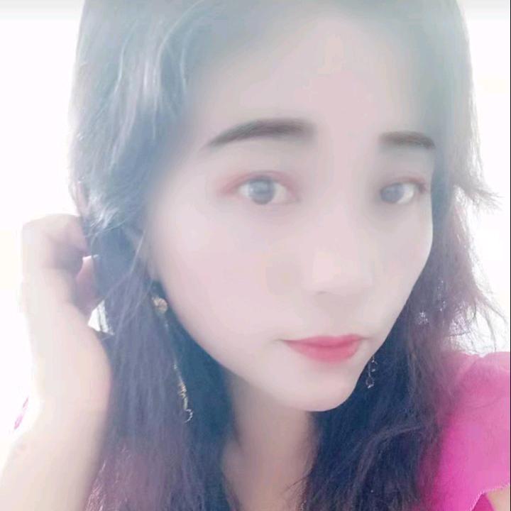阳光下的微笑