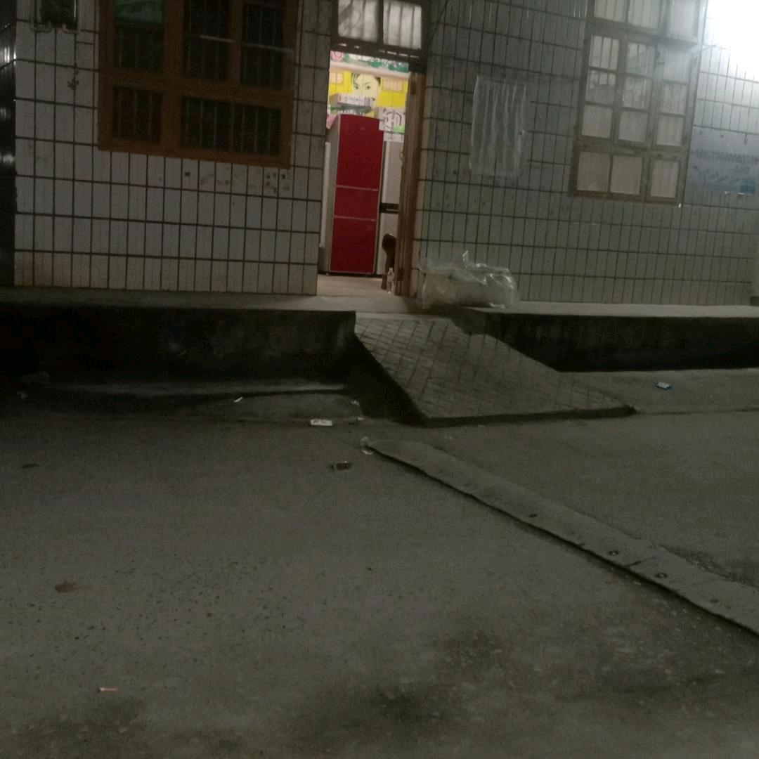 587172