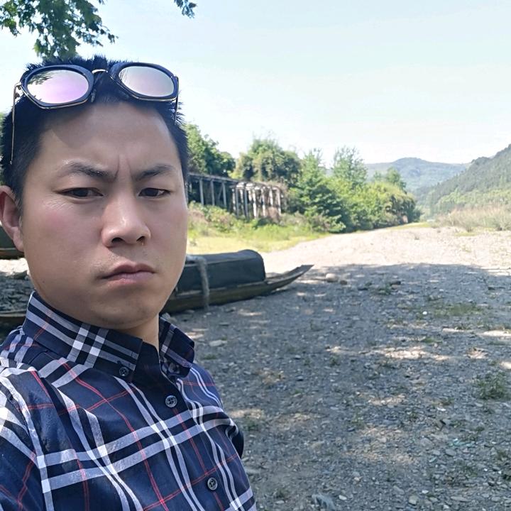 铜仁华硕     奥荣厨卫电器（梁正华）