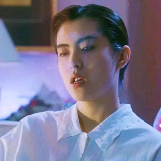 喆.