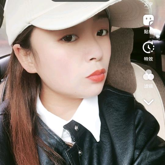 女人何必太过倾城，拒绝连赞