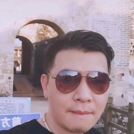 君哥哥瓷砖店(宏宇陶瓷)