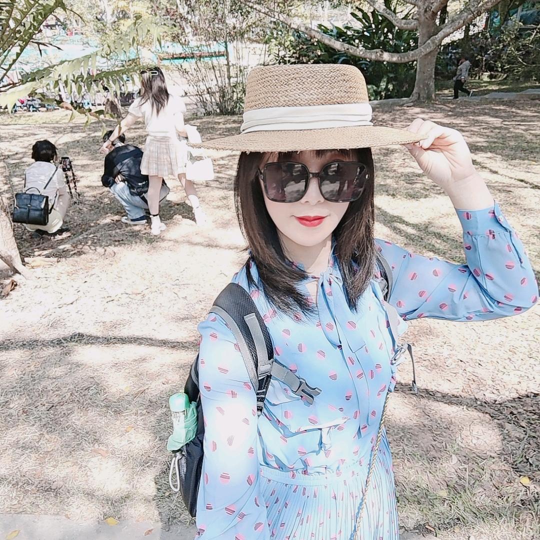 💞浅浅一笑🕊