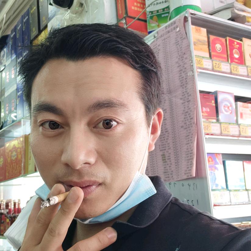 群哥