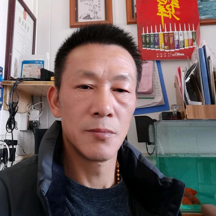 湘岳峰装饰艾哥