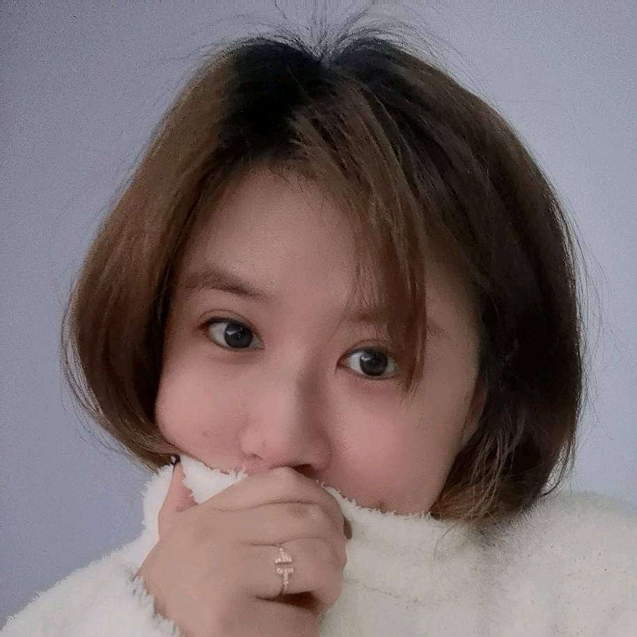 叶欣欣同学