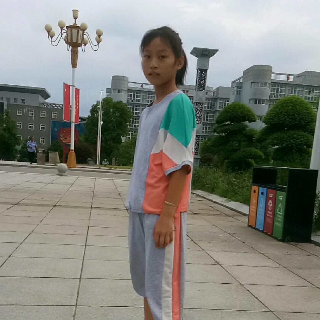 香香和萱萱