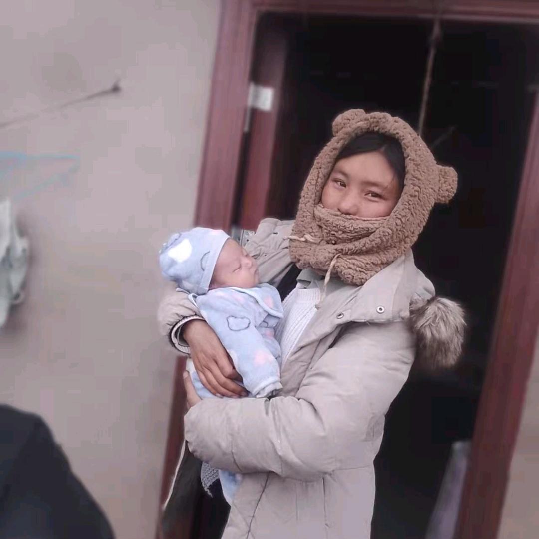 彝族  阿加莫