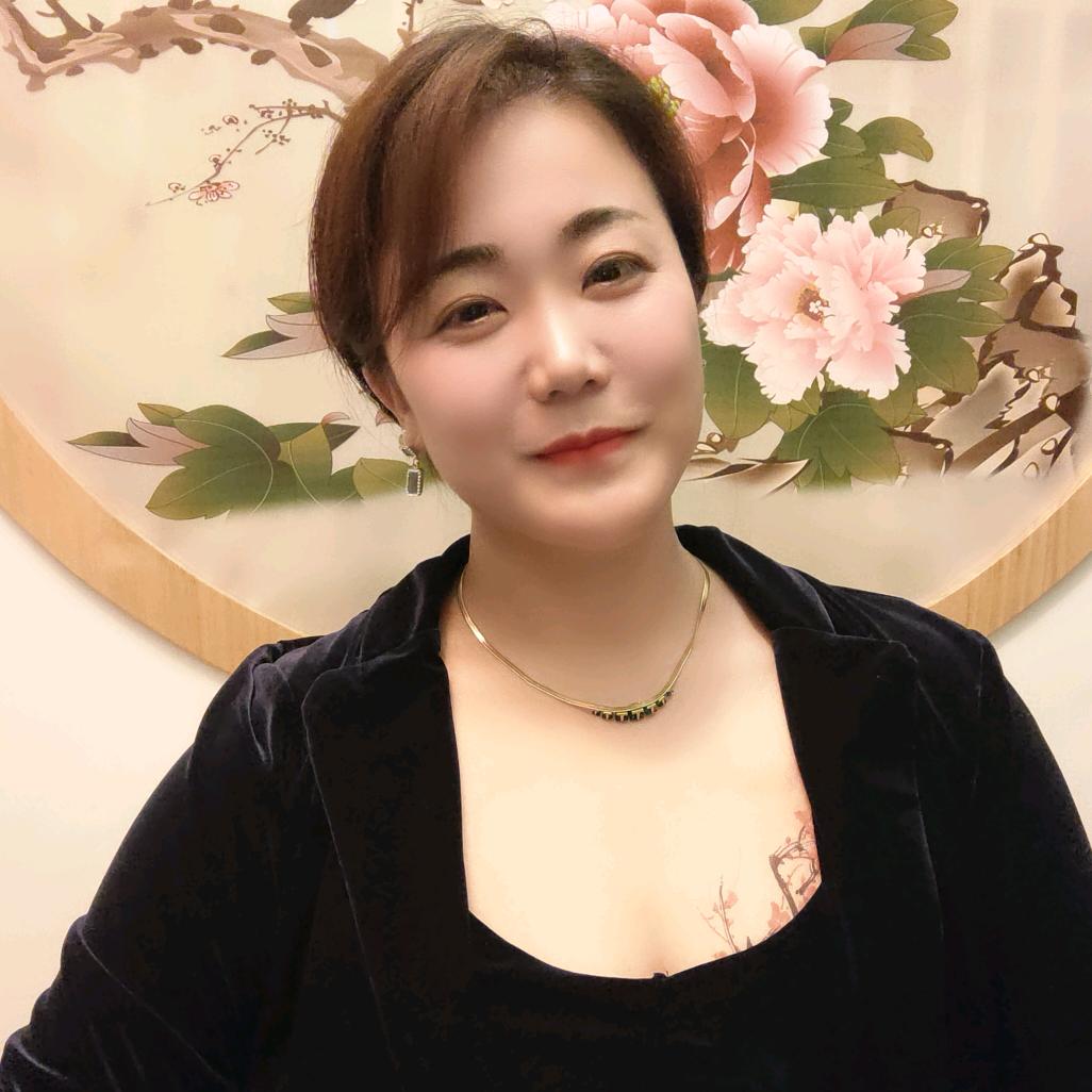 Misszhou521老板娘机甲厂家