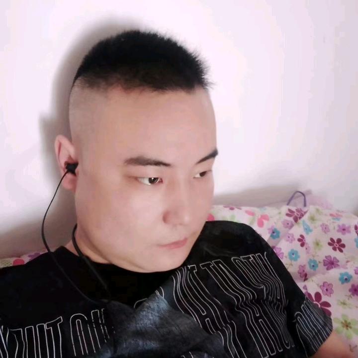 爱雨唯泽