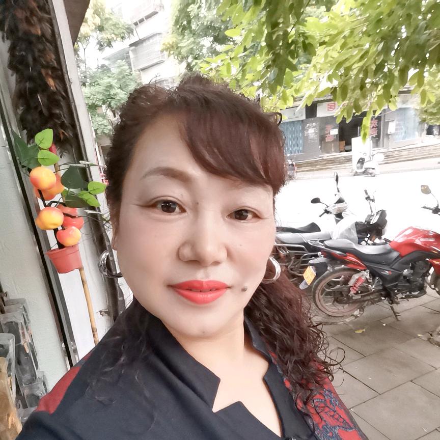 灵秀服装店