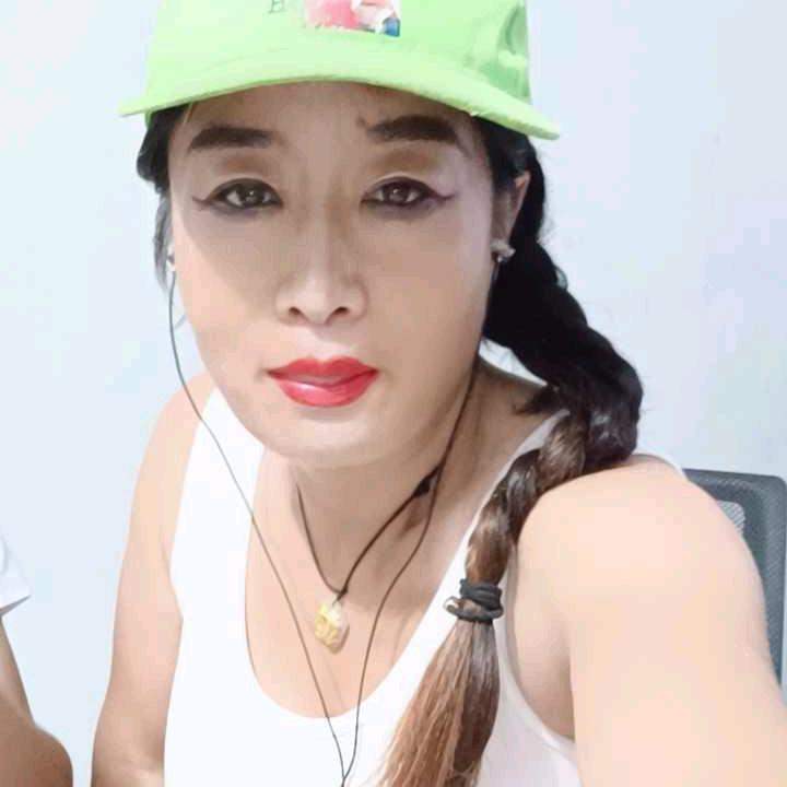 山东跑调姐爱表演