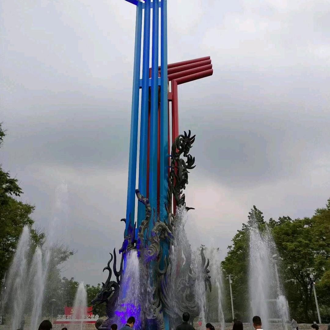 灯 火 阑 珊