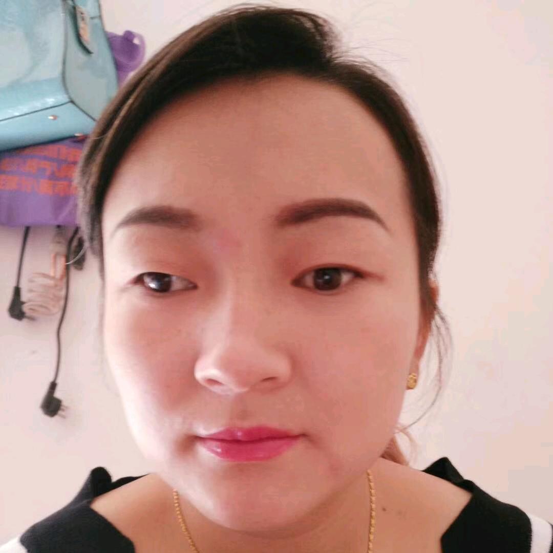 80后贴砖夫妻