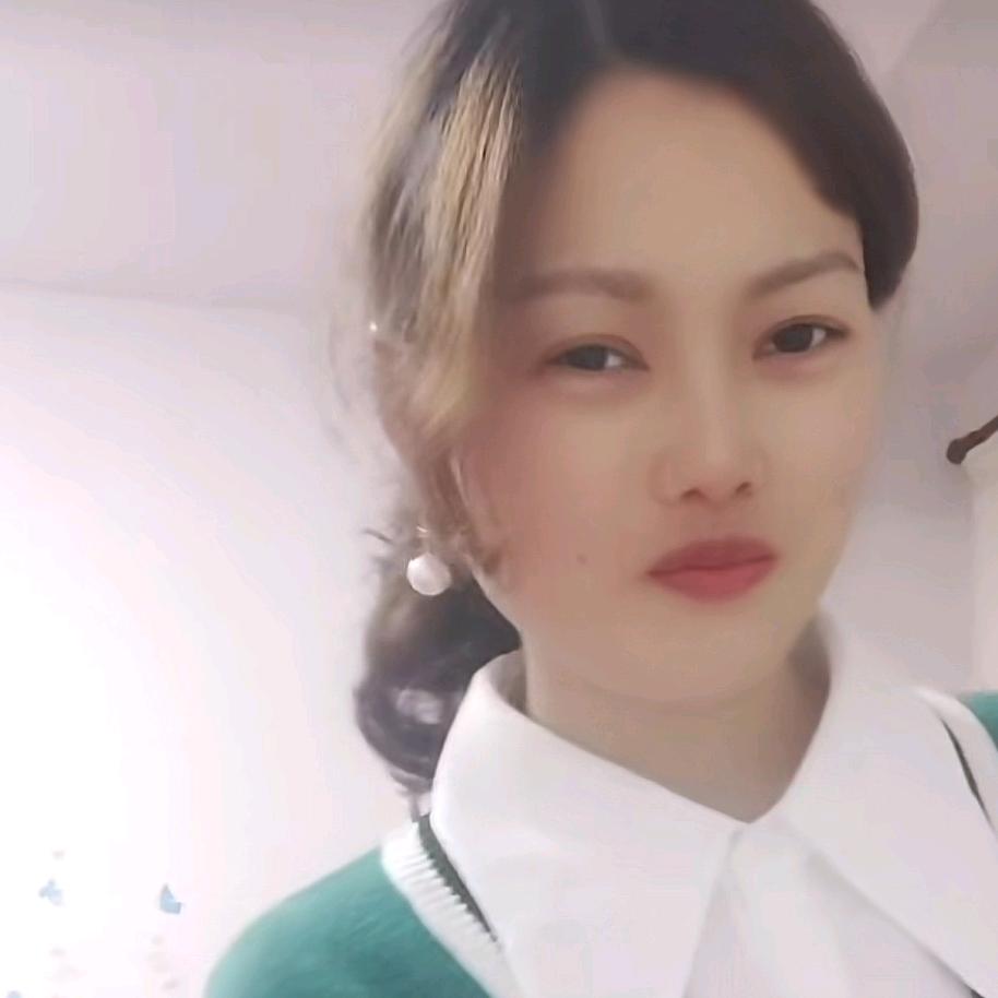 大脸妹吖