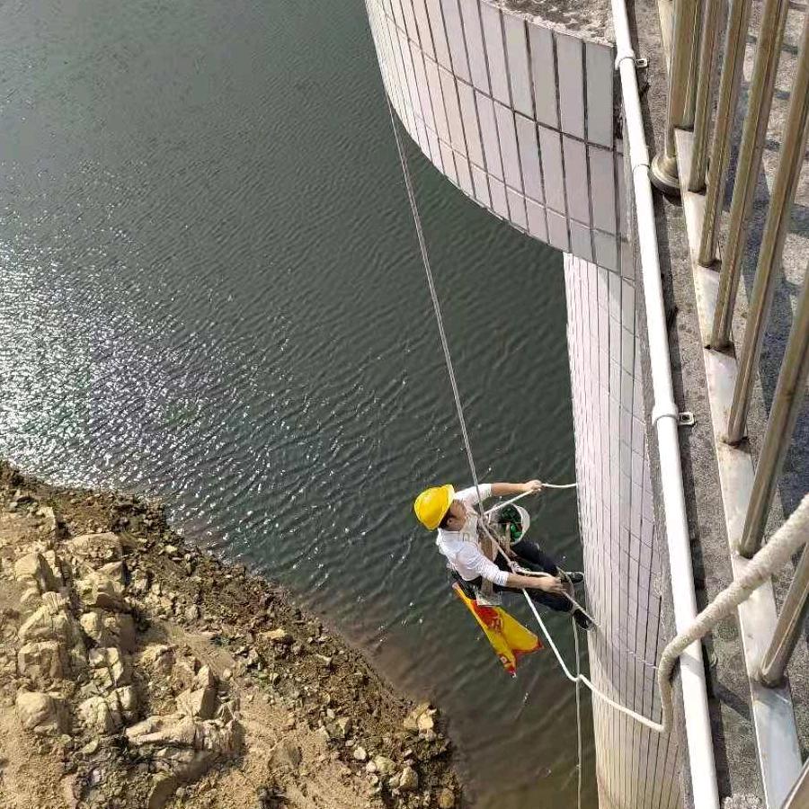 深圳豫吊绳）专业外墙翻新安装拆卸