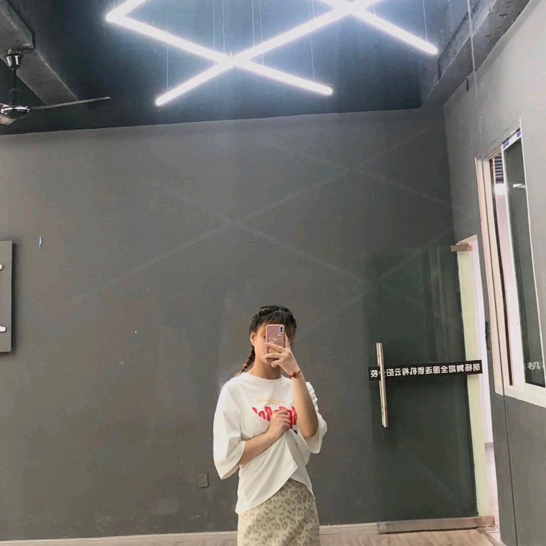 爱吃水果的小袁