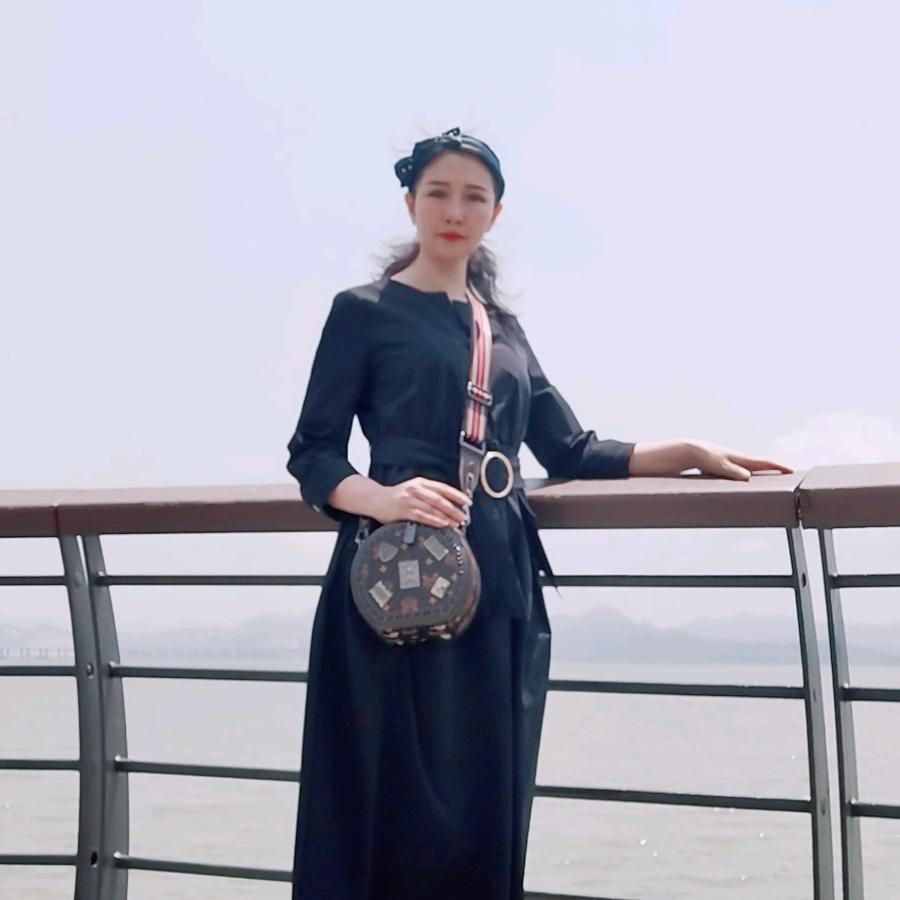 春颜 紫语