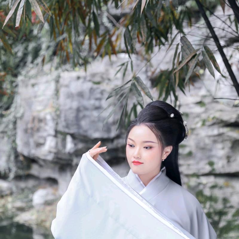 ༺ཌ維ル四爷ད༻