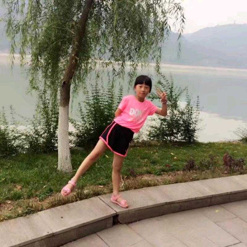 望月思故，吾泊异乡