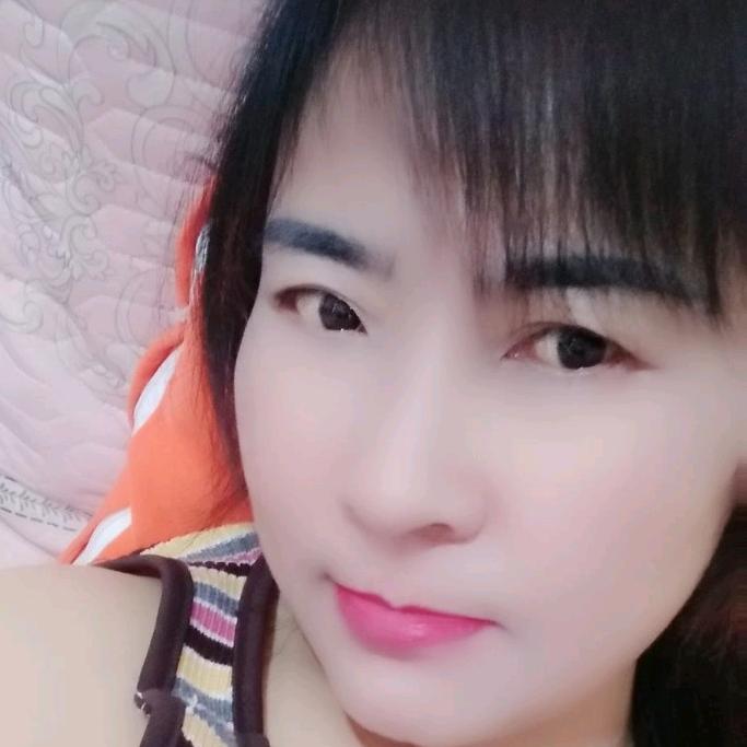 爱笑的华华