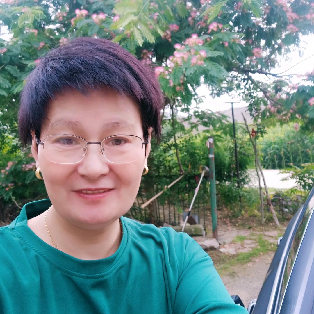 阳光不懂雨中美
