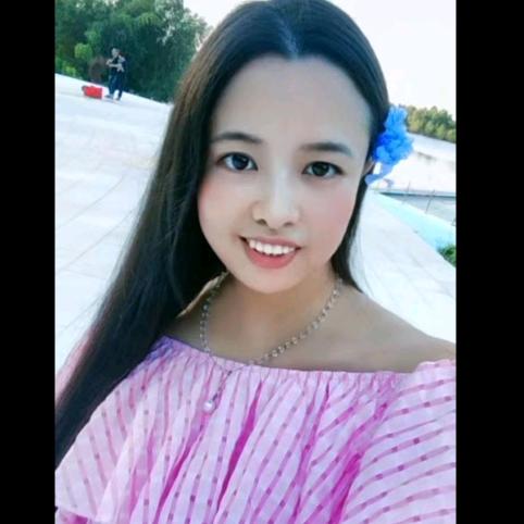 笑笑爱拍照