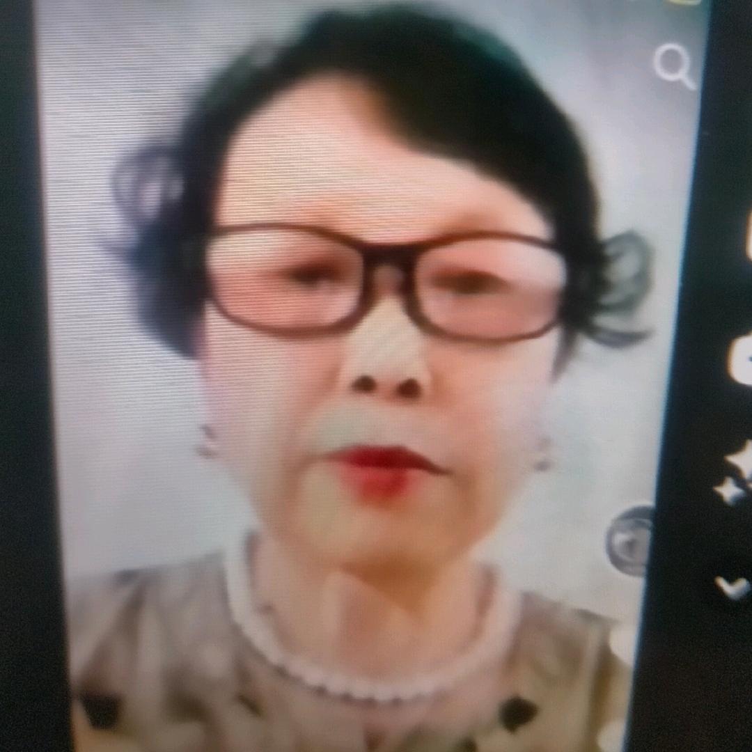 施佩花