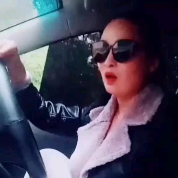 大   东