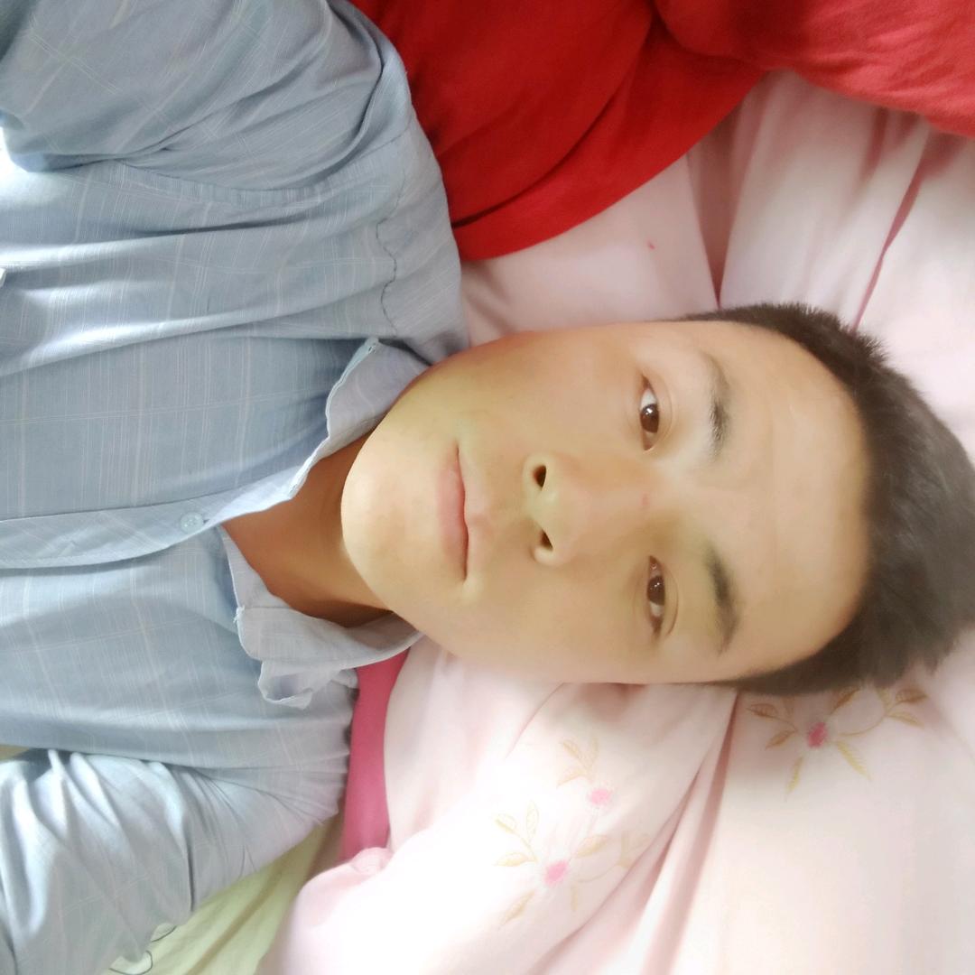 黄翔