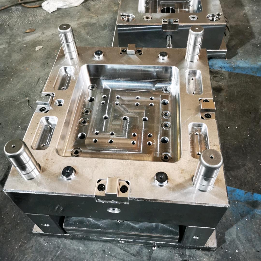 双雅模具