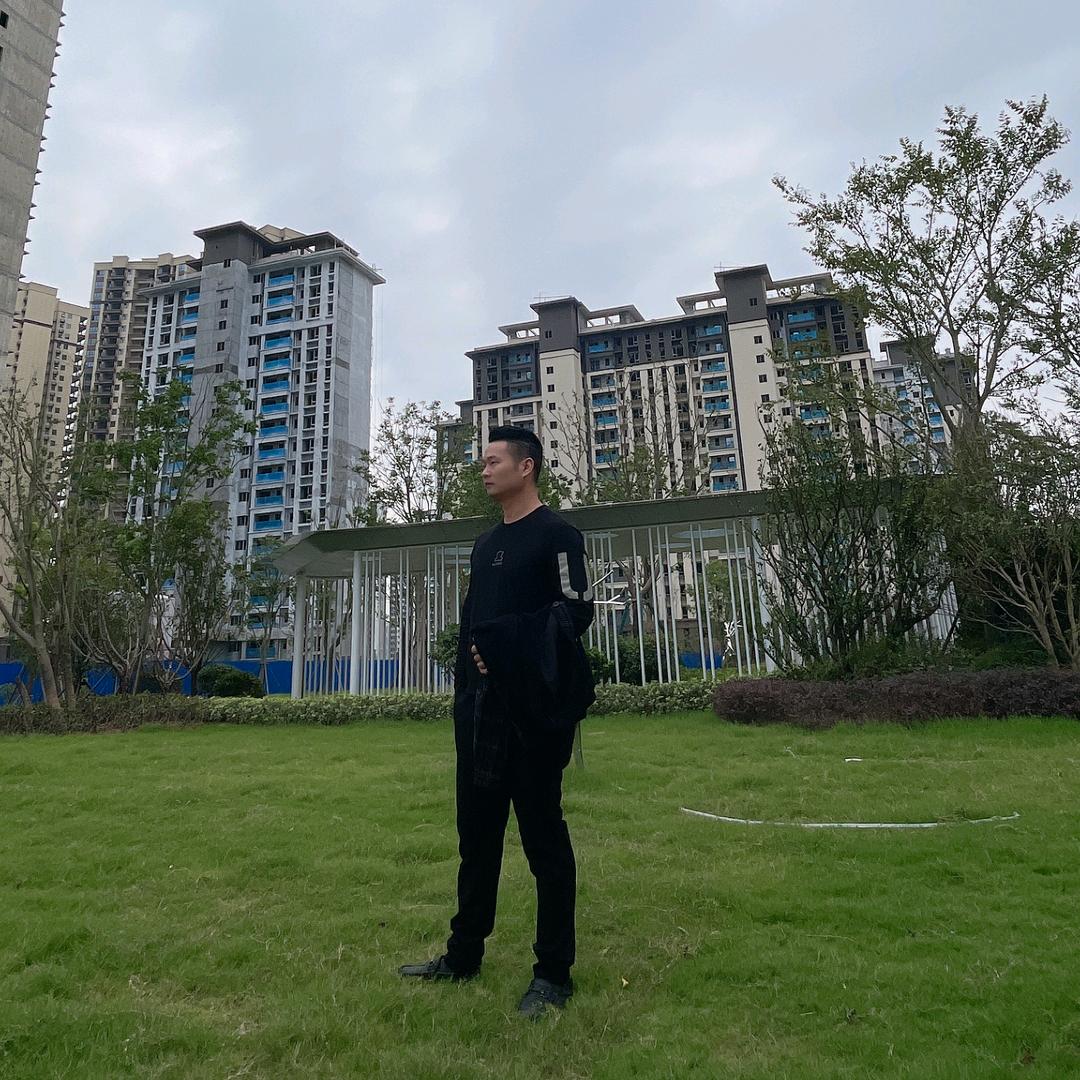 龙胜蛇业有限公司