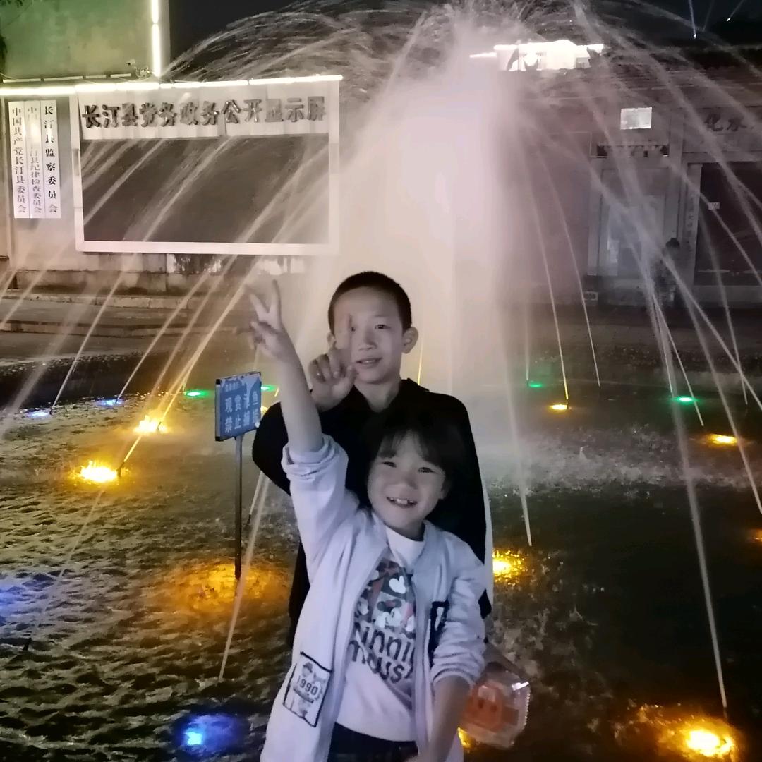 钱多钱少开心就好