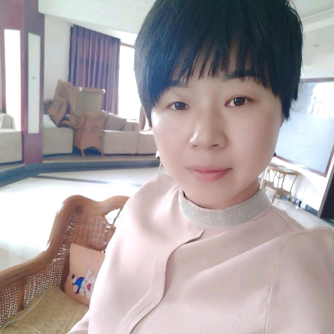 品茶聊健康的莲姐姐