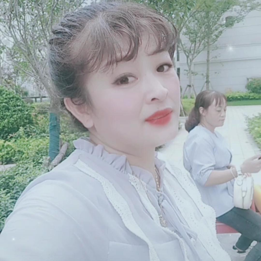 专业保洁擦玻璃兰