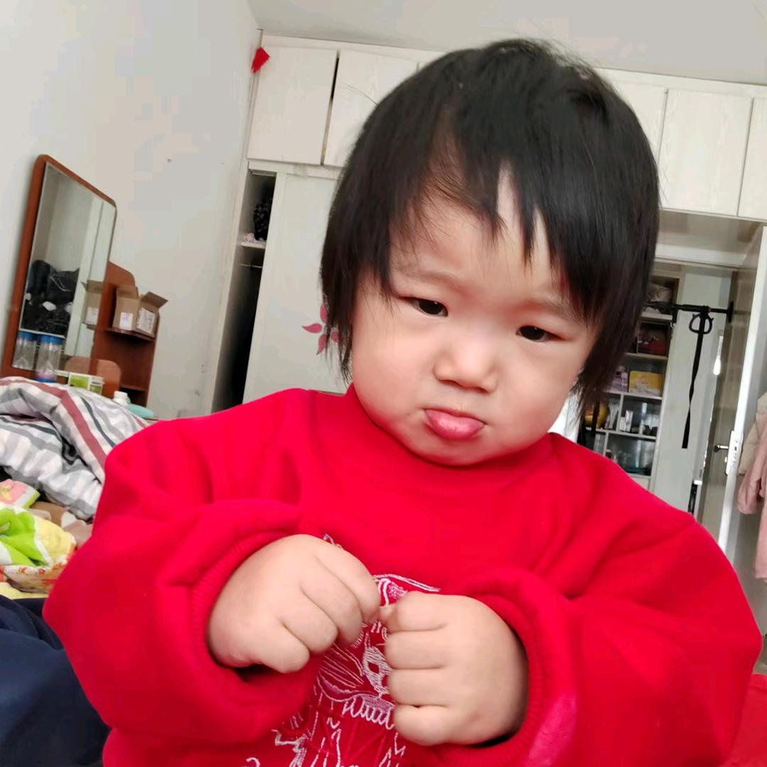 彤