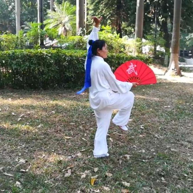美女幸福陪