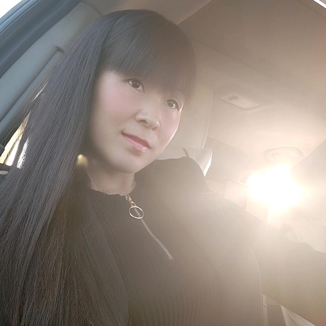 阳光下的女人