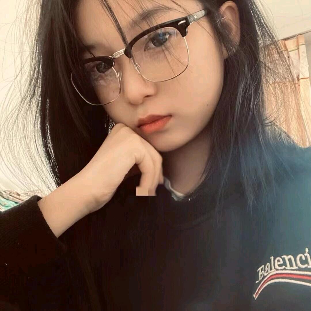 世界欠我一个拥抱🍃.