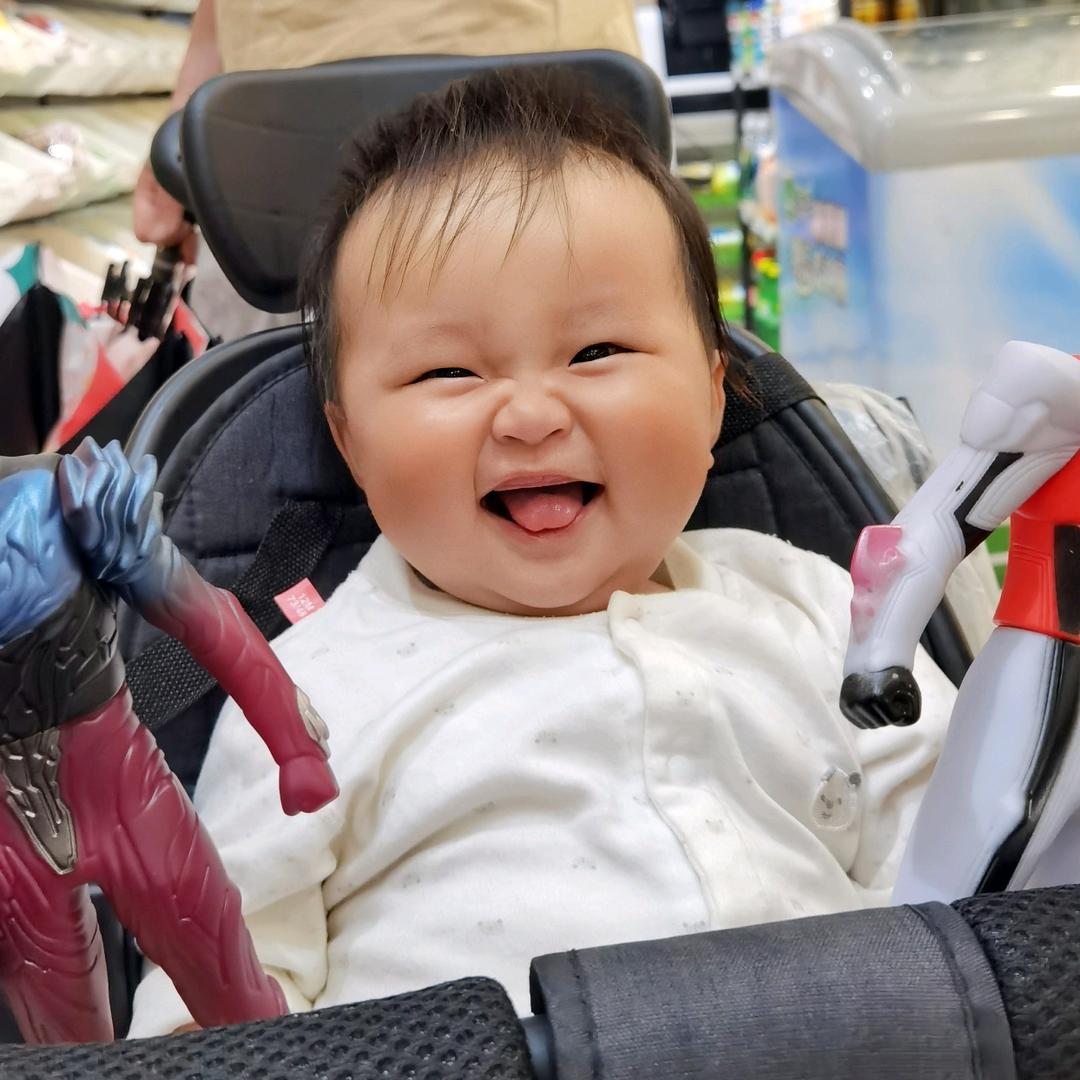 艺峻峻耶✌✌✌