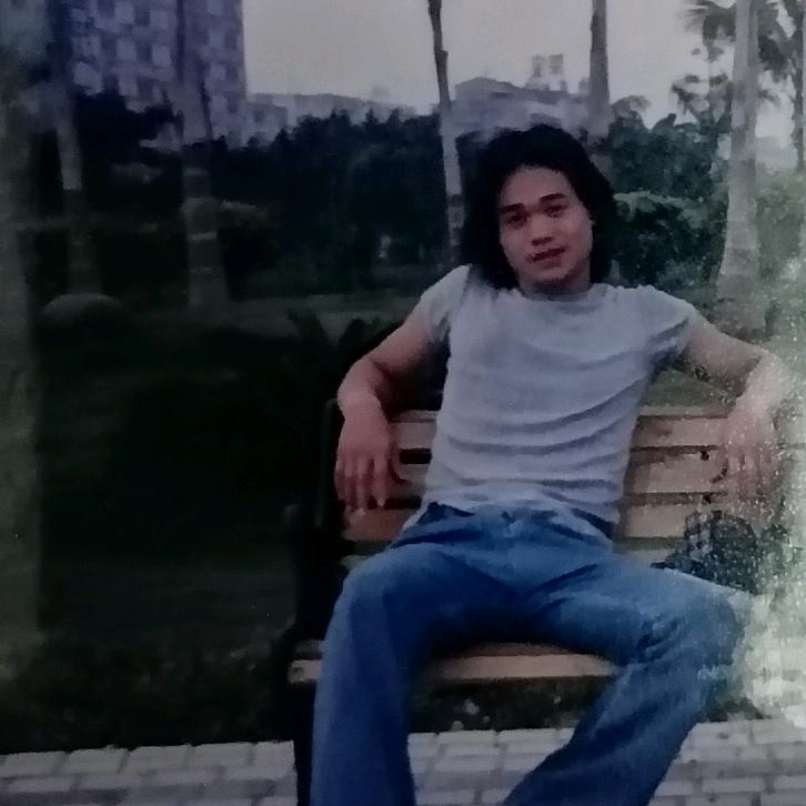 辉@