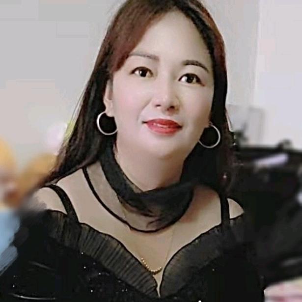 雅致女士