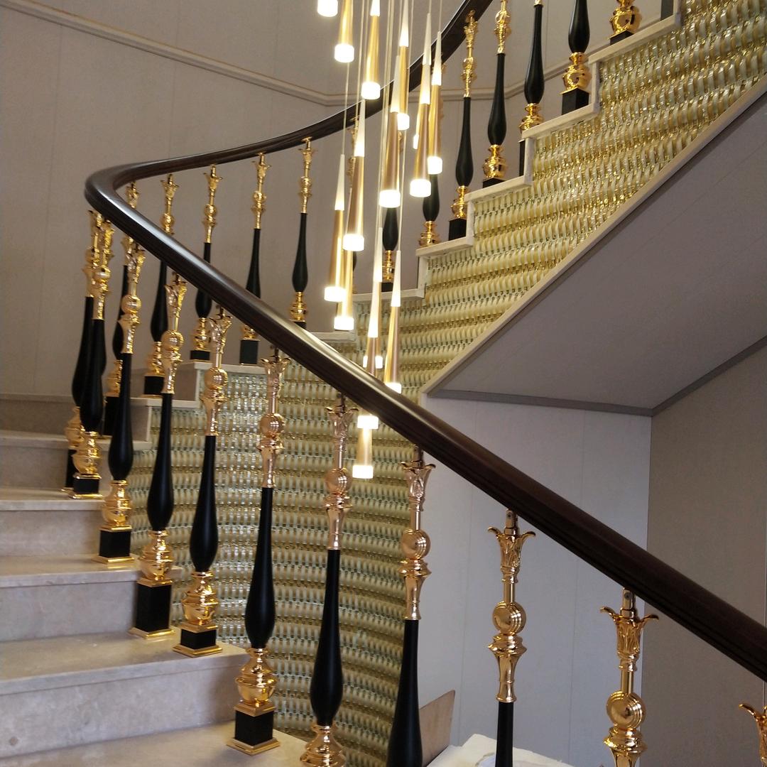 红玫瑰楼梯定制