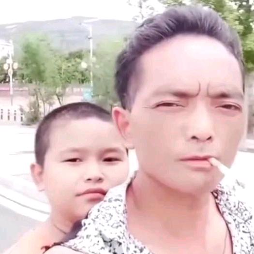 李国叉强
