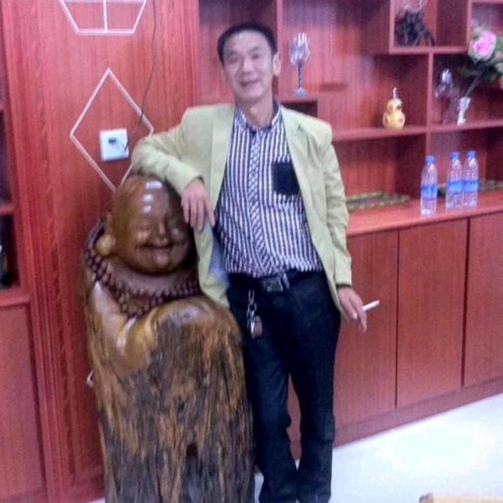 少跟我拽《罗山县彭新镇曾店西亚购物广场》
