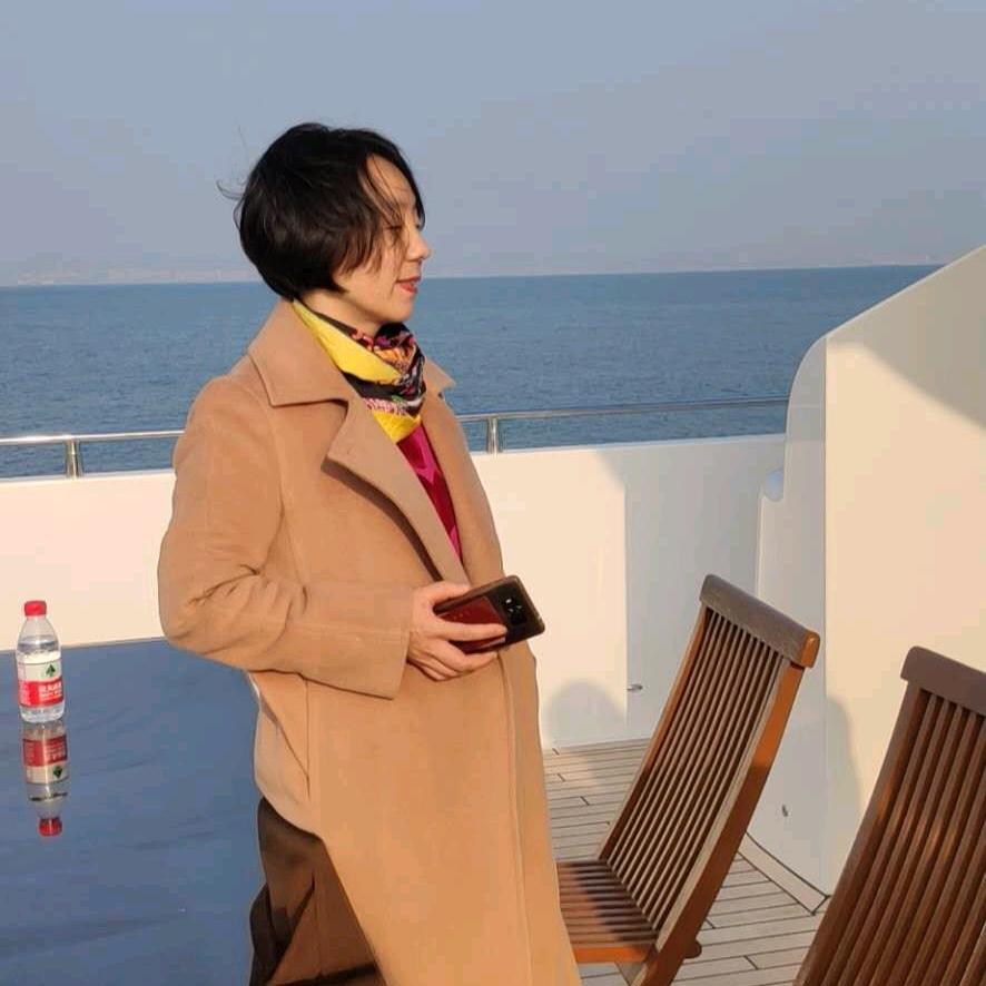 法眼大律师 华天琳