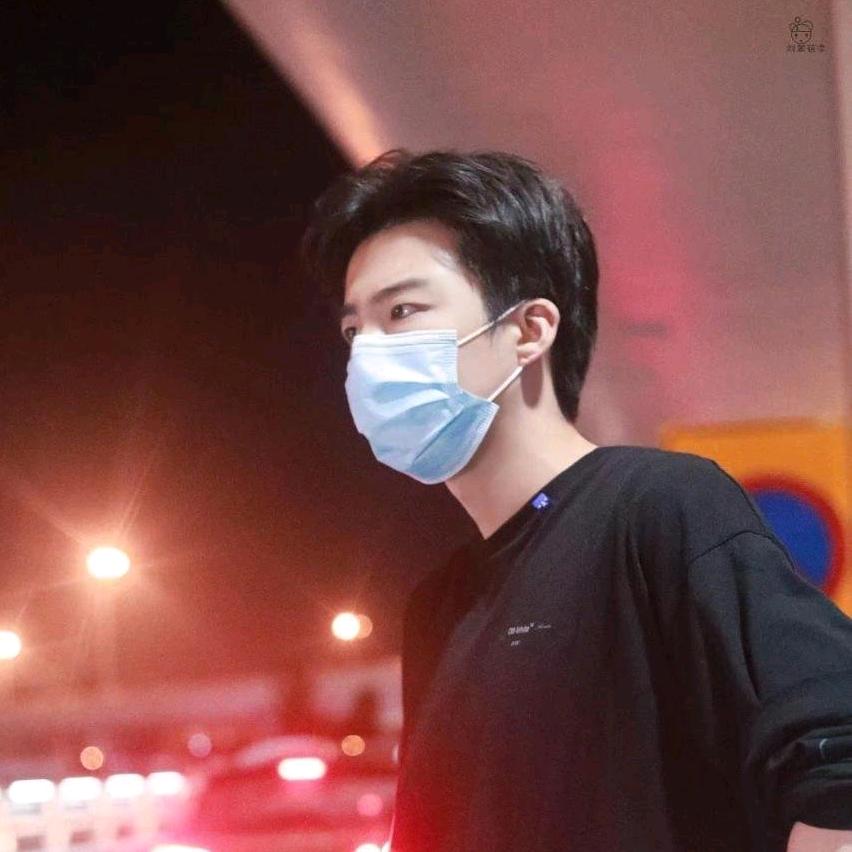 万丈红尘