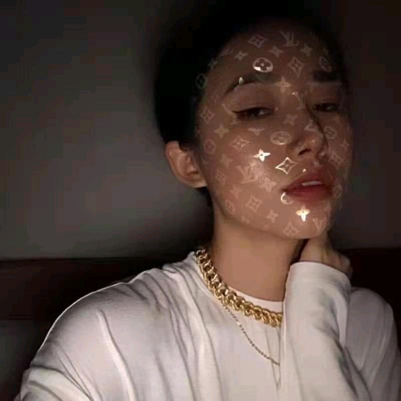 @   卐
