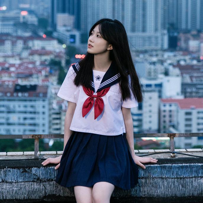 -余怂怂-